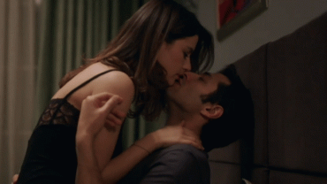 Sex Gif - Beeren Saat - Romantic Kissing