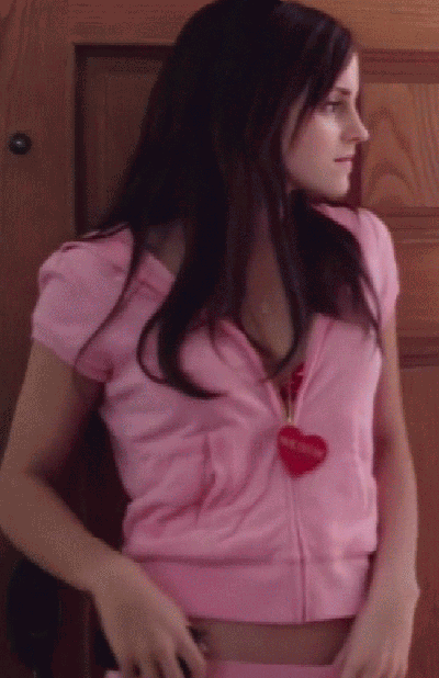 EMMA WATSON - 4/90 - 5'5''- 34-23-34''- 117lbs - 7-Shoe, British Cunnilingus! - Yum! Yum!