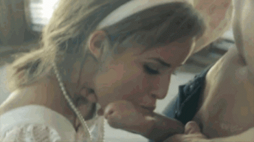 Sex Gif - Emma Watson - Proper Suck!