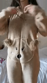 Sex Gif - Her booty shake is just as great as her body!