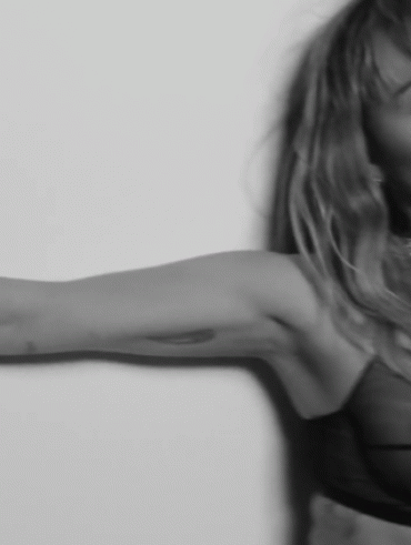 Sex Gif - Miley Cyrus see thru bra on SHE IS COMING