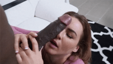 Sex Gif - She slaps Mandingo onto her pretty face! Love nasty babes like she is!
