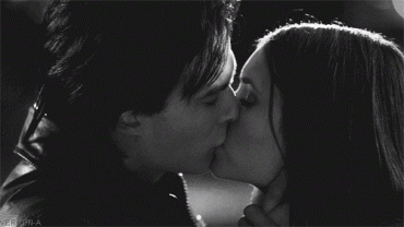 Sex Gif - The Awesome Benefits of Kissing 
