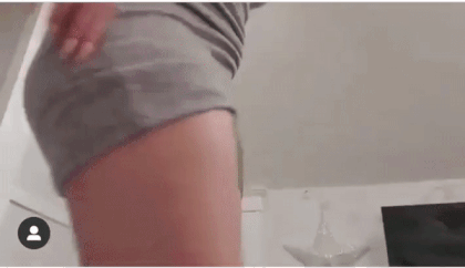 Thick white teen bounces & shakes her ass