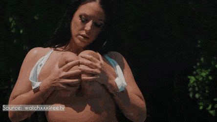 Angela White & Madison Ivy Sunbathing Babes