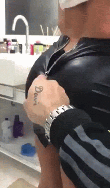 Sex Gif - cu gigante de lingerie