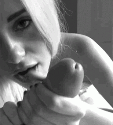 Sex Gif - “Cum for Me” (Naomi Woods)