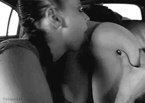 Licking lesbians