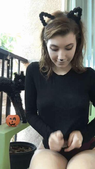 Sex Gif - Pop goes the boobies!- Snapchat: xSuperHotBabesx
