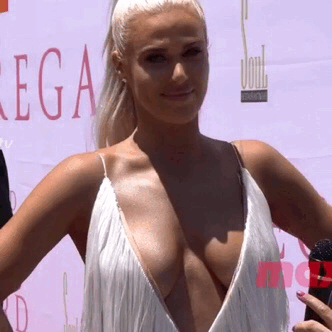 Sex Gif - Check perry huge cleavage