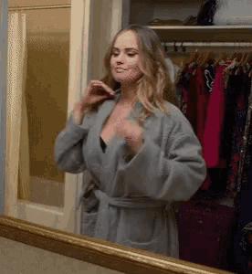 Sex Gif - Debby’s Sexy Reveal