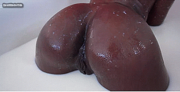 Sex Gif - Delicious ebony ass in a milk bath