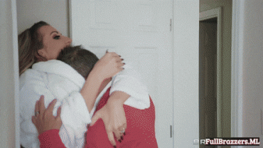 Sex Gif - Richelle Ryan - An Alarming Affair
