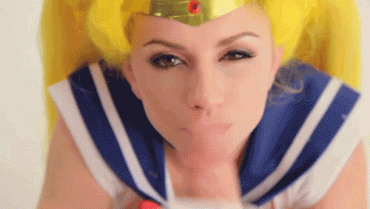 Sex Gif - Serena getting a blast in the face. Is that Tuxedo Mask though?