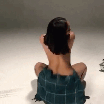 Sex Gif - Sexy Ebony Twirling That Ass